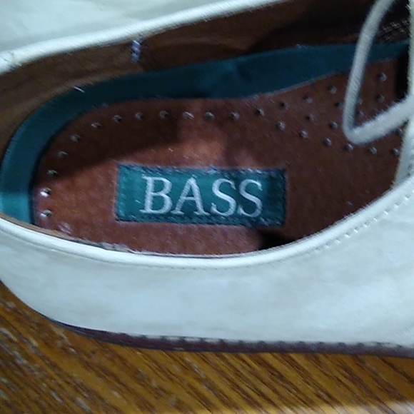 Meñs Buck Shoes - Picture 3 of 6